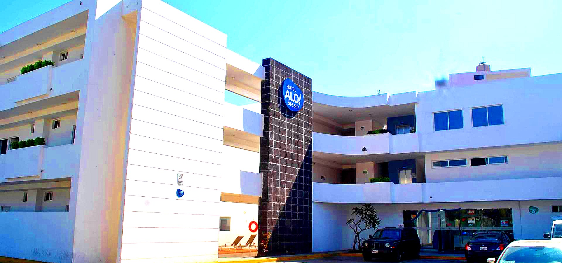 Aló Select Mazatlán | Zona Dorada | ¡Desayuno GRATIS!